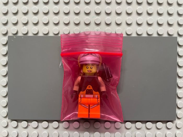 lego Star Wars sw0576 Hera Syndulla minifigure- Dark Tan Arms