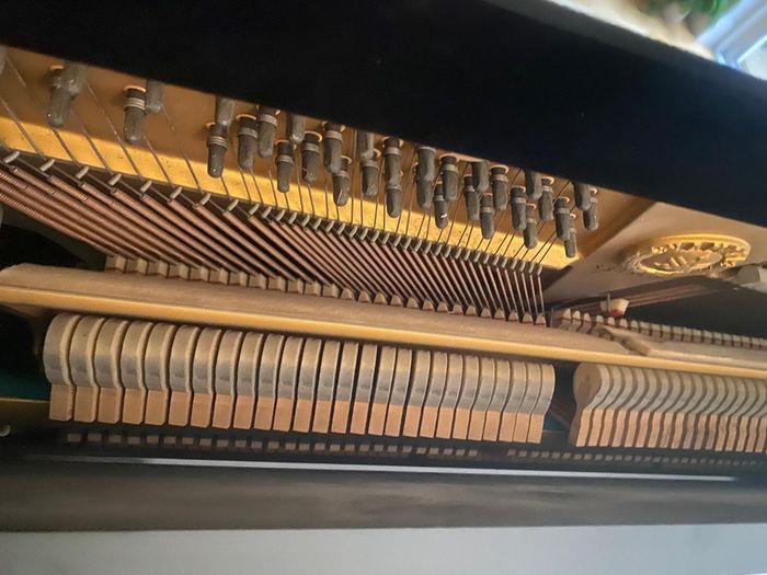 Yamaha U2 Upright Piano - Black - Regularly Tuned & Well Maintained