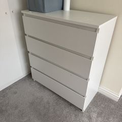 MALM IKEA 4 chest of drawers