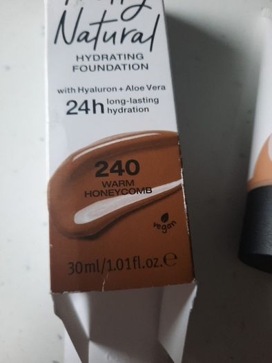 24 hour hydrating foundation