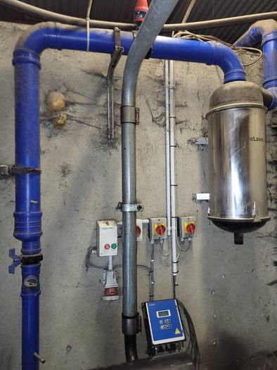 Milking machine
