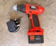 Black & Decker screw gun