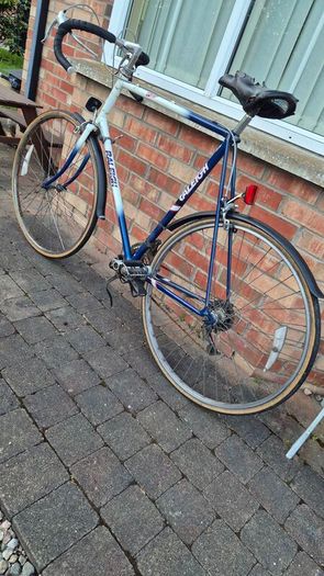 Classic vintage retro road racing bike raleigh