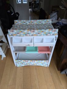 Baby Changing Table (with bath)