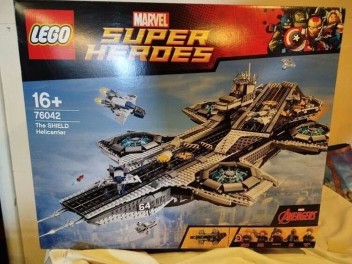 Lego Marvel 76042 and 76354 Helicarrier Bundle