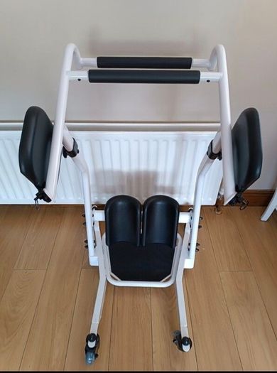Mobility standing transfer chair