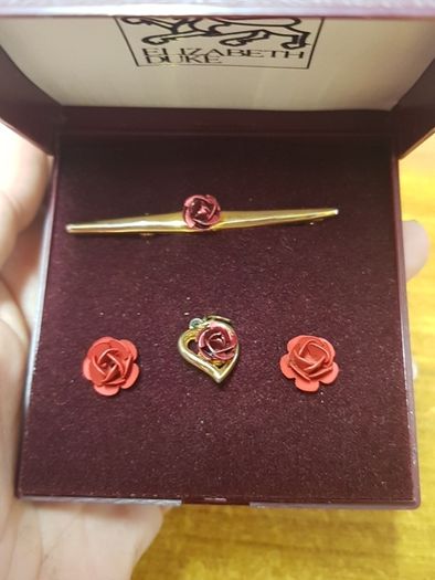 Elizabeth Duke Vintage brooch, earrings and pendant set.