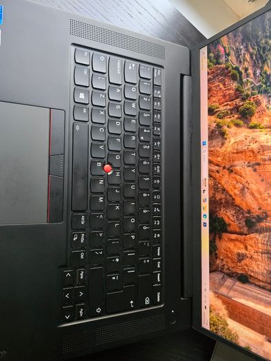 Lenovo Thinkpad P1 Gen 4 i7-11850H | 64GB | A2000 | 512GB | 4k
