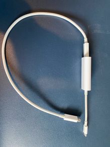 Apple Thunderbolt 2 Cable + thunderbolt 2 to 3 adapter