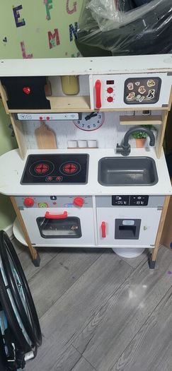 play kitchen