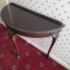 Console table
