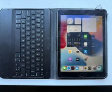 Ipad Air 2 with Keyboard