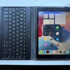 Ipad Air 2 with Keyboard