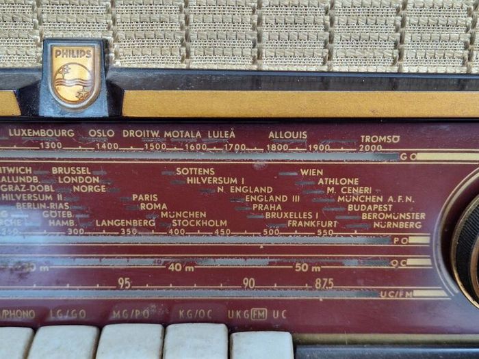 Phillips valve radio