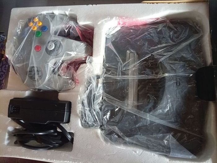 Nintendo 64 boxed with games