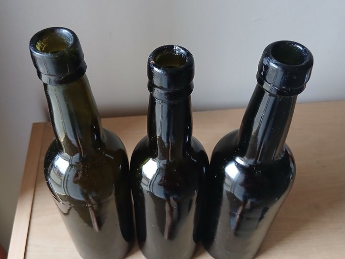Lot of 3 vintage Guinness bottles
