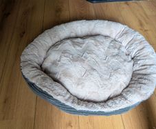 Beddies circular pet bed (cat or dog bed)