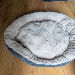Beddies circular pet bed (cat or dog bed)