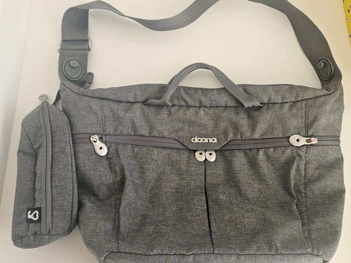 Doona All-Day Changing Bag & Matching Insulated Bottle Holder in Grey