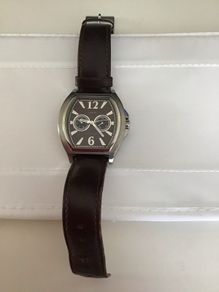 men watch Fossil