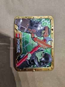 lego ninjago minifigures + tin