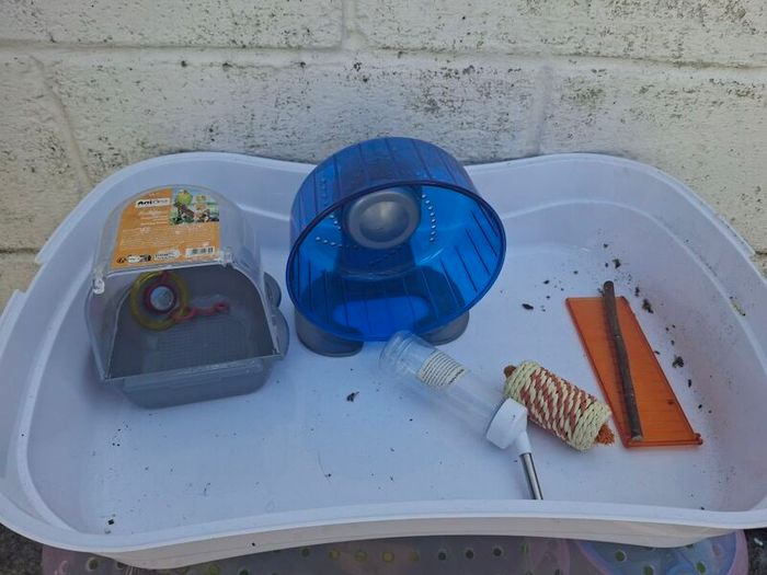 free hamster cage
