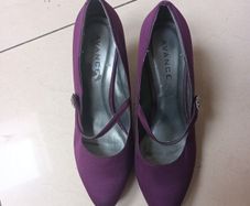 Advance Strap Plum Shoes.  S.. 7. New.