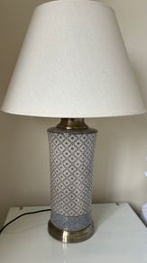 Table lamp