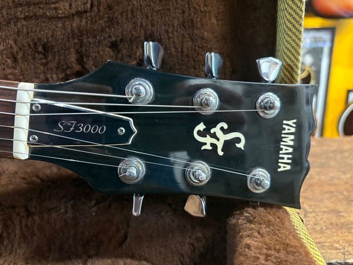 Yamaha SF3000 Super Flighter Brown Sunburst 1981