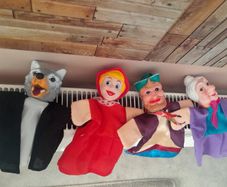 Hand puppets set