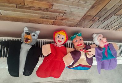 Hand puppets set