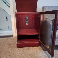 Mahogany stereo unit