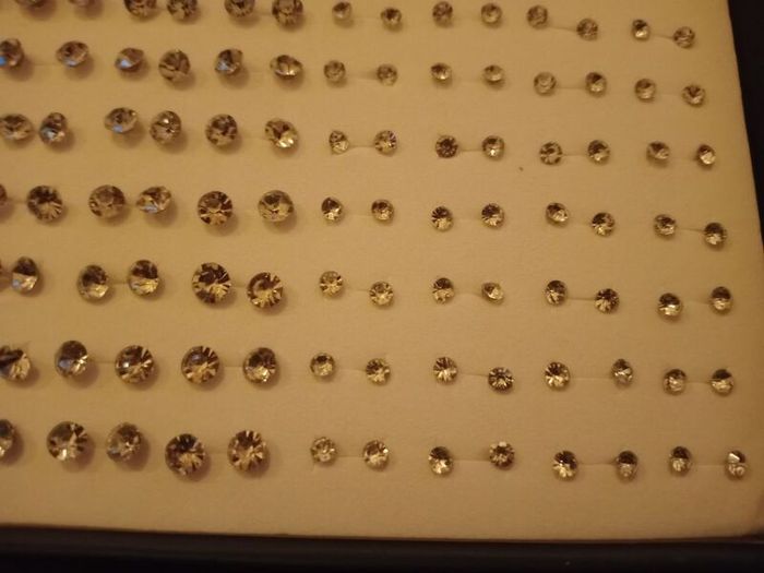 Ear Rings 100 Pairs in Display Box