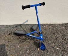 Child wiggle scooter - age 2-5
