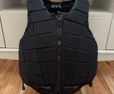 Racesafe Black Provent 3.0 child's body protector size large like new!