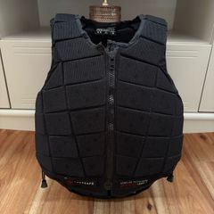 Racesafe Black Provent 3.0 child's body protector size large like new!