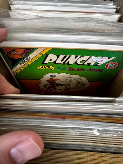 Marvel, DC & Indie Medium Comic Box w 180 comics for Sale