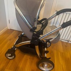 Egg Stroller, Bassinet and Car Seat