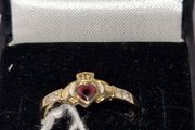9ct claddagh ring