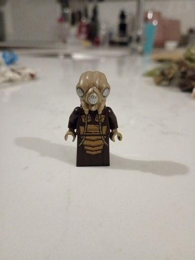Lego star wars minifigure zuckuss  sw1020