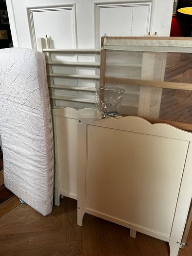 Baby Cot/ Baby Bed