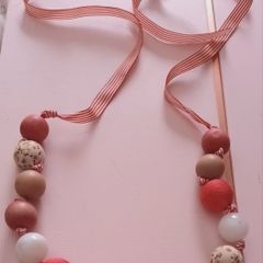 Statement necklace