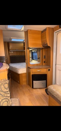 fixed bed caravan