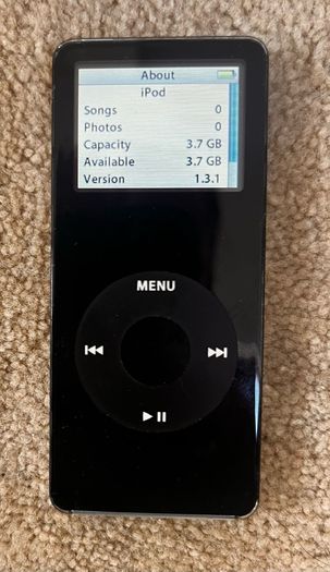 Apple iPod nano 1st Gen (4GB Black) - Model A1137