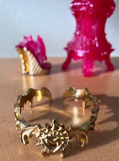 Monster High G1 Draculaura Haunt The Kasbah Accessories