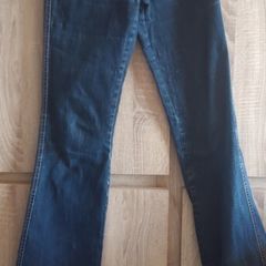 Only jeans worn once size label. 34