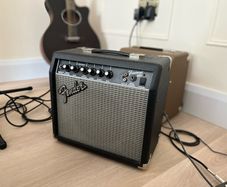 Fender Frontman 15G Guitar Amp