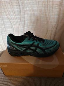 asics trainers