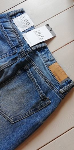 New Stradivarius ladies straight low 1410 blue jeans UK6.. EUR 34