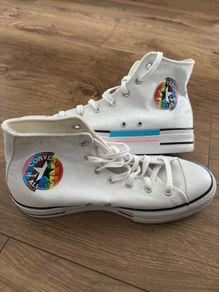 Converse Pride Trainers